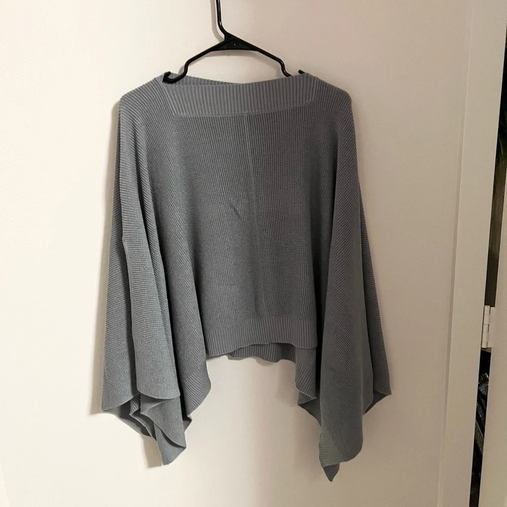 Lululemon Forward Flow Cape Poncho | Grey